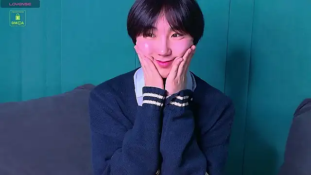 Snapshot of HeejinWang chatting on November 28, 2025, 8:22 pm HeejinWang online show from November 28, 2025, 8:22 pm