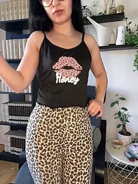 Nina Blis online show from February 6, 2026, 9:45 am