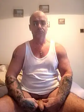 Snapshot of chcem1975 chatting on January 15, 2026, 7:24 am chcem1975 online show from January 15, 2026, 7:24 am