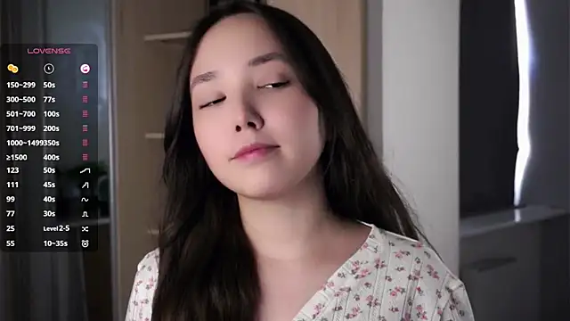 Snapshot of RenaeConnerley chatting on September 19, 2025, 6:48 am RenaeConnerley online show from September 19, 2025, 6:48 am