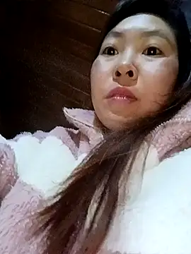 Snapshot of Siathong chatting on November 4, 2025, 12:43 am Siathong online show from November 4, 2025, 12:43 am