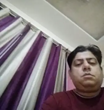 Love40777 online show from May 17, 2026, 5:42 pm