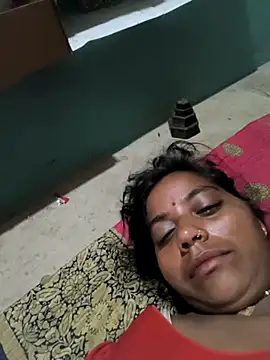 Snapshot of Hot_kadi83 chatting on October 5, 2025, 10:18 pm Hot kadi83 online show from October 5, 2025, 10:18 pm