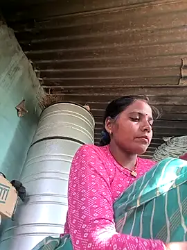 Snapshot of Hot_kadi83 chatting on October 9, 2025, 3:04 am Hot kadi83 online show from October 9, 2025, 3:04 am