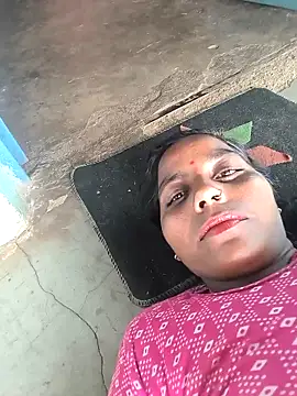 Snapshot of Hot_kadi83 chatting on October 10, 2025, 6:56 am Hot kadi83 online show from October 10, 2025, 6:56 am