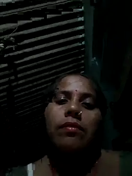 Snapshot of Hot_kadi83 chatting on October 17, 2025, 3:36 pm Hot kadi83 online show from October 17, 2025, 3:36 pm