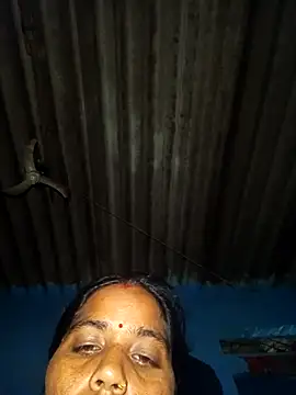 Snapshot of Hot_kadi83 chatting on October 25, 2025, 8:14 pm Hot kadi83 online show from October 25, 2025, 8:14 pm