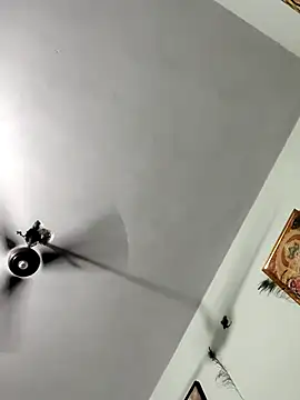 Snapshot of Mmm143 chatting on September 19, 2025, 5:46 pm Mmm143 online show from September 19, 2025, 5:46 pm