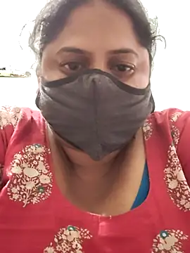 Snapshot of Mmm143 chatting on September 21, 2025, 5:58 pm Mmm143 online show from September 21, 2025, 5:58 pm