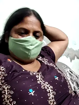 Snapshot of Mmm143 chatting on September 24, 2025, 5:27 pm Mmm143 online show from September 24, 2025, 5:27 pm