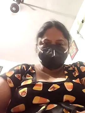 Snapshot of Mmm143 chatting on September 25, 2025, 8:56 pm Mmm143 online show from September 25, 2025, 8:56 pm