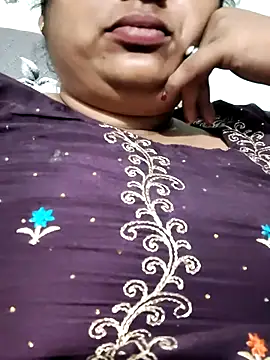 Snapshot of Mmm143 chatting on September 30, 2025, 4:34 pm Mmm143 online show from September 30, 2025, 4:34 pm