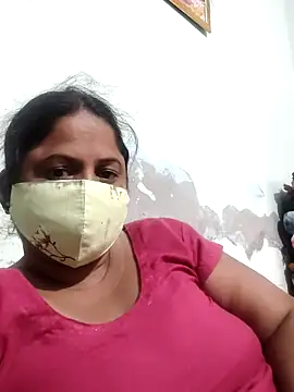 Snapshot of Mmm143 chatting on October 30, 2025, 9:33 am Mmm143 online show from October 30, 2025, 9:33 am