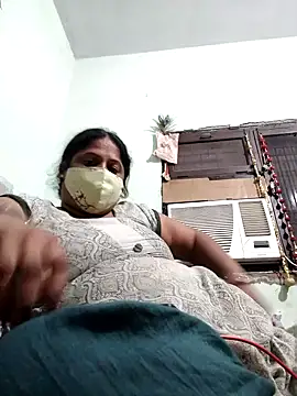 Snapshot of Mmm143 chatting on November 2, 2025, 5:59 pm Mmm143 online show from November 2, 2025, 5:59 pm