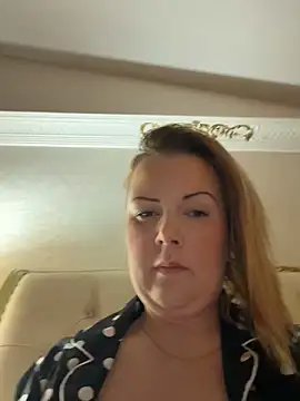 Piccolamonella29 online show from March 6, 2026, 8:11 am