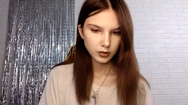 StarlightVeil online show from September 14, 2025, 4:06 pm