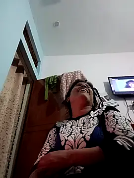 aliya-jaan71 online show from January 6, 2026, 1:48 pm