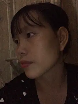 Snapshot of huong-18 chatting on October 9, 2025, 2:15 pm huong-18 online show from October 9, 2025, 2:15 pm