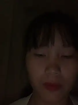 Snapshot of huong-18 chatting on October 21, 2025, 9:37 pm huong-18 online show from October 21, 2025, 9:37 pm