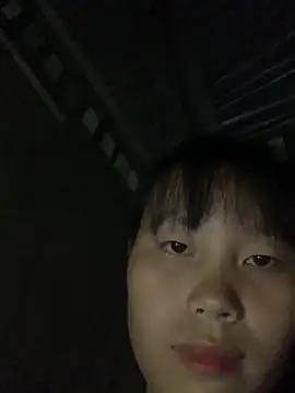 Snapshot of huong-18 chatting on October 28, 2025, 9:28 pm huong-18 online show from October 28, 2025, 9:28 pm