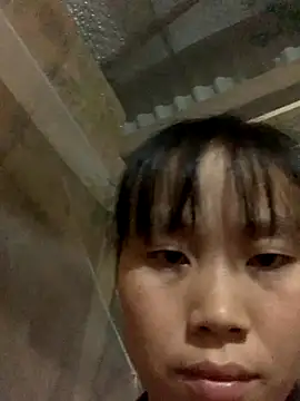 Snapshot of huong-18 chatting on October 29, 2025, 9:27 pm huong-18 online show from October 29, 2025, 9:27 pm