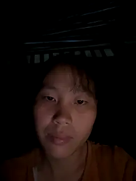 Snapshot of huong-18 chatting on October 31, 2025, 10:00 pm huong-18 online show from October 31, 2025, 10:00 pm
