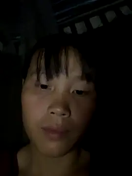 Snapshot of huong-18 chatting on November 1, 2025, 4:31 pm huong-18 online show from November 1, 2025, 4:31 pm