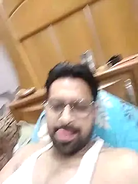 Snapshot of mohsin99272 chatting on September 23, 2025, 2:42 pm mohsin99272 online show from September 23, 2025, 2:42 pm