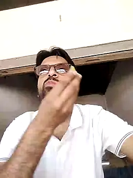 Snapshot of mohsin99272 chatting on October 22, 2025, 4:13 am mohsin99272 online show from October 22, 2025, 4:13 am