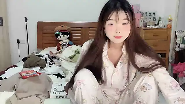 Akong11 online show from September 26, 2025, 6:34 pm