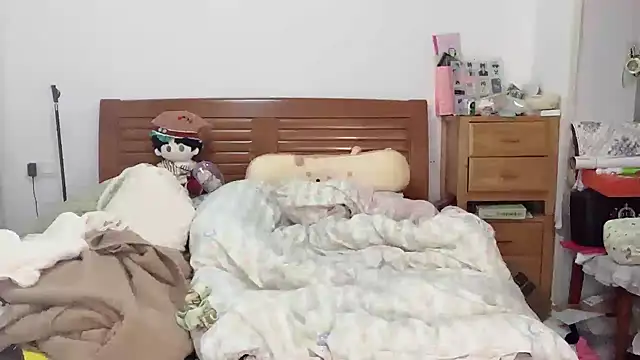 Akong11 online show from October 27, 2025, 10:58 pm