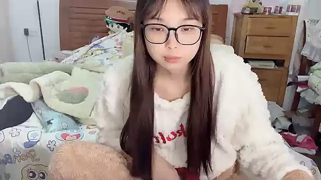 Akong11 online show from November 6, 2025, 11:26 pm