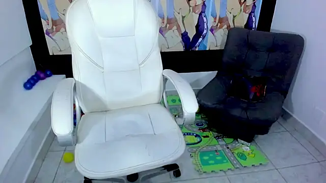 Snapshot of Hunteer_Boy chatting on September 29, 2025, 7:40 pm Hunteer Boy online show from September 29, 2025, 7:40 pm