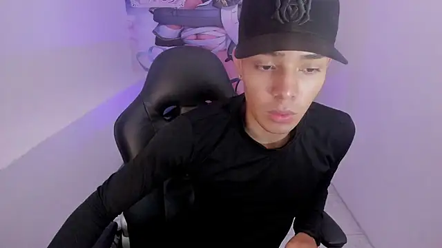 Snapshot of Hunteer_Boy chatting on October 24, 2025, 3:03 am Hunteer Boy online show from October 24, 2025, 3:03 am