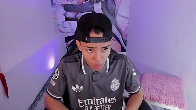 Snapshot of Hunteer_Boy chatting on October 25, 2025, 3:47 am Hunteer Boy online show from October 25, 2025, 3:47 am