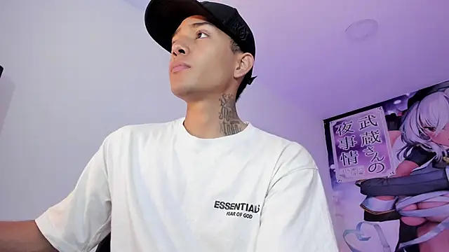 Snapshot of Hunteer_Boy chatting on October 28, 2025, 3:32 am Hunteer Boy online show from October 28, 2025, 3:32 am