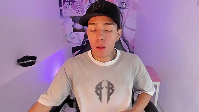 Snapshot of Hunteer_Boy chatting on October 31, 2025, 4:13 am Hunteer Boy online show from October 31, 2025, 4:13 am