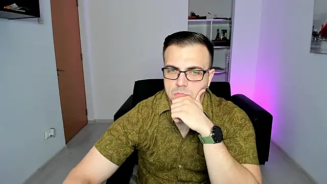 Snapshot of Jace_Thorne chatting on September 29, 2025, 4:56 pm Jace Thorne online show from September 29, 2025, 4:56 pm