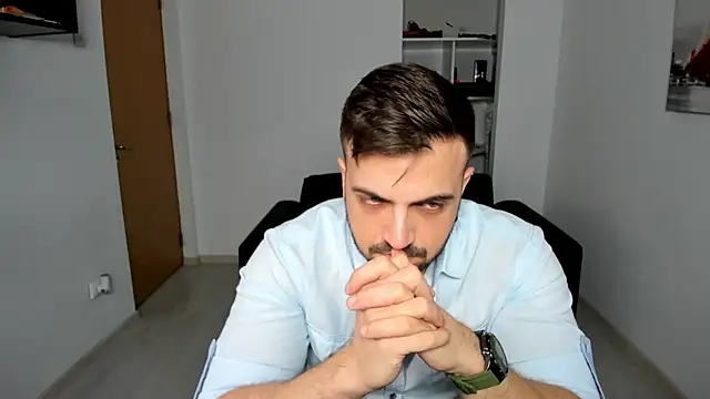 Snapshot of Jace_Thorne chatting on October 17, 2025, 5:26 pm Jace Thorne online show from October 17, 2025, 5:26 pm