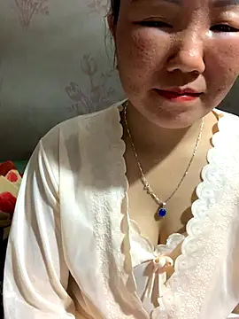 Snapshot of _losrt_cherry_ chatting on October 27, 2025, 2:32 pm  losrt cherry  online show from October 27, 2025, 2:32 pm