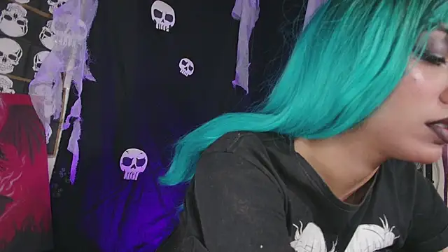 agathaaiko6 online show from November 5, 2025, 12:43 am