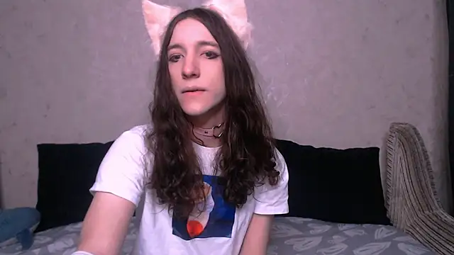 Snapshot of SilverMuse_ chatting on October 5, 2025, 1:48 am SilverMuse online show from October 5, 2025, 1:48 am