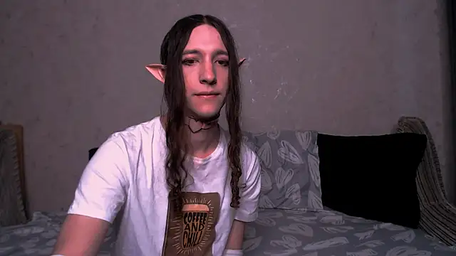 Snapshot of SilverMuse_ chatting on October 24, 2025, 6:10 am SilverMuse online show from October 24, 2025, 6:10 am