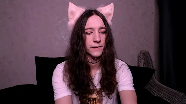 Snapshot of SilverMuse_ chatting on October 30, 2025, 11:16 pm SilverMuse online show from October 30, 2025, 11:16 pm