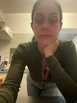 ainaht online show from May 5, 2026, 7:49 am