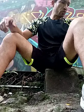 Snapshot of zamir_adam chatting on October 19, 2025, 11:11 am zamir adam online show from October 19, 2025, 11:11 am