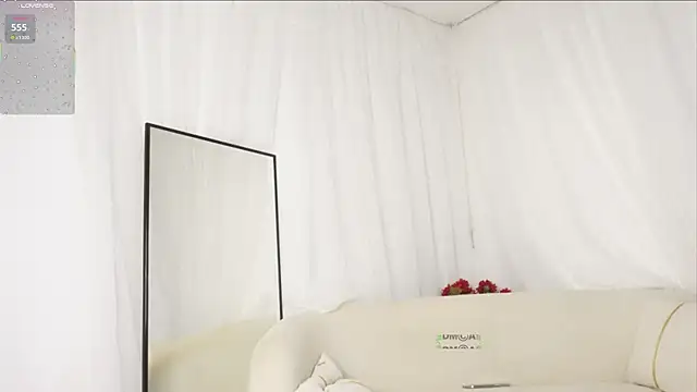 Snapshot of SUM___ chatting on March 4, 2026, 6:58 pm SUM online show from March 4, 2026, 6:58 pm