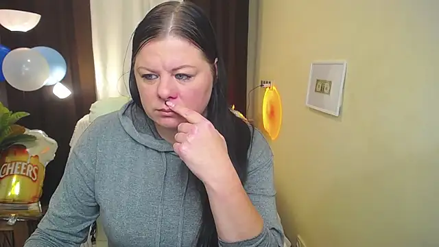 BritneyRaine online show from September 28, 2025, 5:57 am