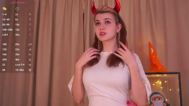 Snapshot of Sofia_Tetsu chatting on October 21, 2025, 8:48 am Sofia Tetsu online show from October 21, 2025, 8:48 am