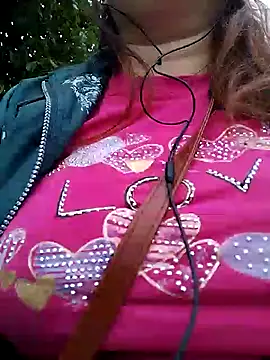 Snapshot of Flacara100 chatting on September 25, 2025, 9:13 am Flacara100 online show from September 25, 2025, 9:13 am